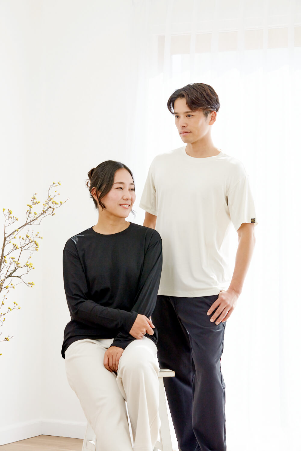 医王石と天然由来繊維の融合、自然に寄り添うリカバリーウェア。